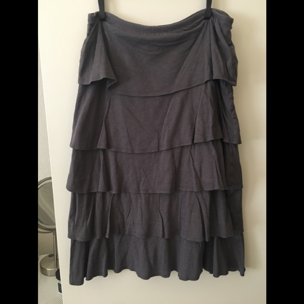 Garnet Hill Grey Flamenco Skirt, Size M